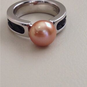 Honora Silver Ring with Peach Pearl